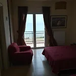Luxury Beachfront Poseidon Artemisiou παραθαλάσσια στην βόρεια εύβοια για φιλοξενία 9 ατόμων * Artemisio
