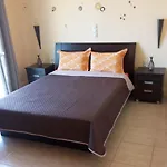 Luxury Beachfront Poseidon Artemisiou παραθαλάσσια στην βόρεια εύβοια για φιλοξενία 9 ατόμων * Artemisio