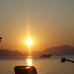 Luxury Beachfront Poseidon Artemisiou παραθαλάσσια στην βόρεια εύβοια για φιλοξενία 9 ατόμων *