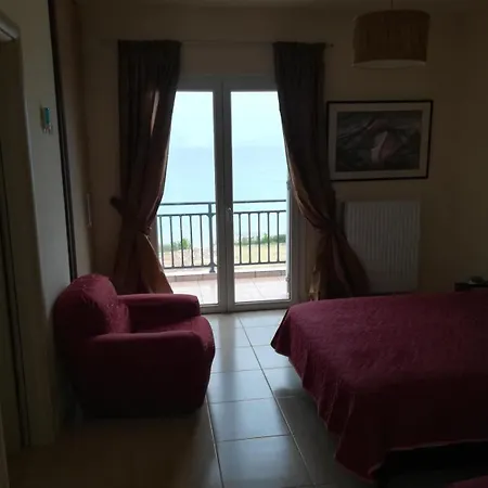 Luxury Beachfront Poseidon Artemisiou παραθαλάσσια στην βόρεια εύβοια για φιλοξενία 9 ατόμων * Artemísion