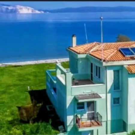 Luxury Beachfront Poseidon Artemisiou παραθαλάσσια στην βόρεια εύβοια για φιλοξενία 9 ατόμων ヴィラ Artemísion